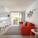 Beautiful Seaside Apartmán