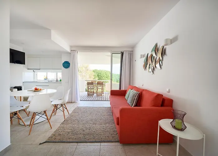 Beautiful Seaside Apartament