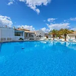 Beautiful Seaside Ταβίρα